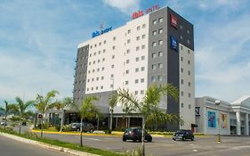 Ibis Budget Lorena - Circuito da Fé